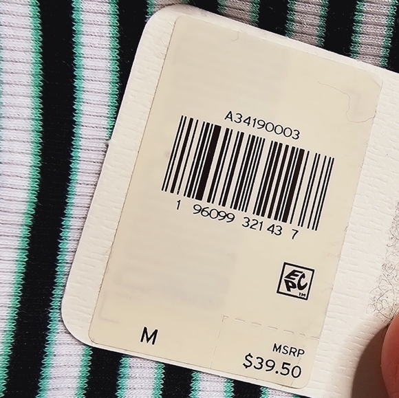 Levis Moon Rib Cropped Striped Black White Electric Green Turtleneck Top NWT Med - Picture 13 of 13
